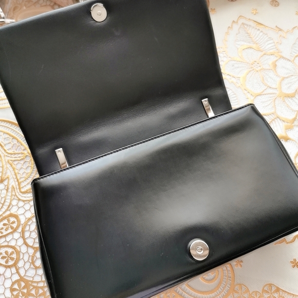 Burberry Small Lola Bag - Picture 3 of 5